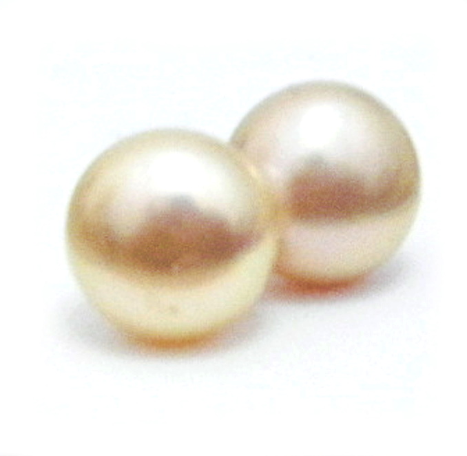 Pale Peach 11-11.5mm Silver Stud Earrings